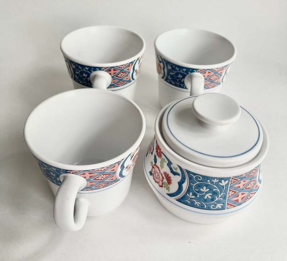 Noritake Ming Garden Sugar Bowl With Lid And Four Cups